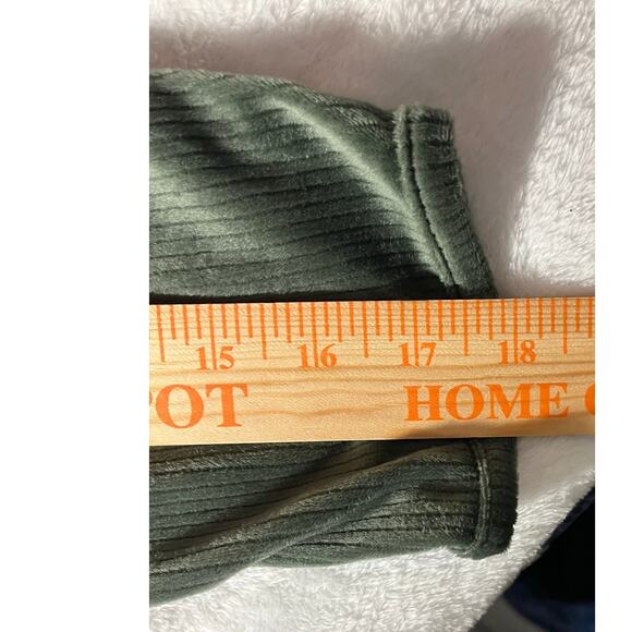 Wonderly Size 2X Ribbed Sage Green V-Neck Long Sleeve Top - Picture 10 of 10